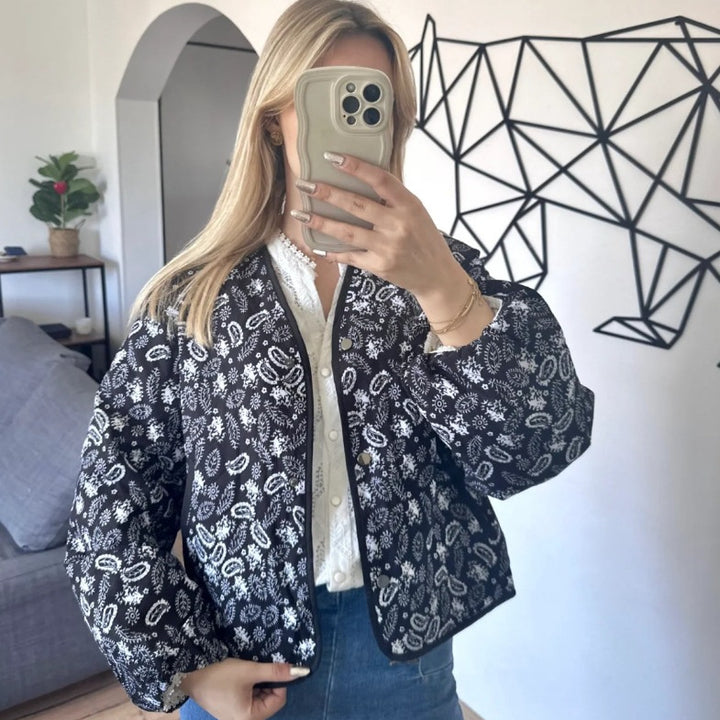 Damen gesteppte Jacke mit floralem Design und praktischen Taschen Drune