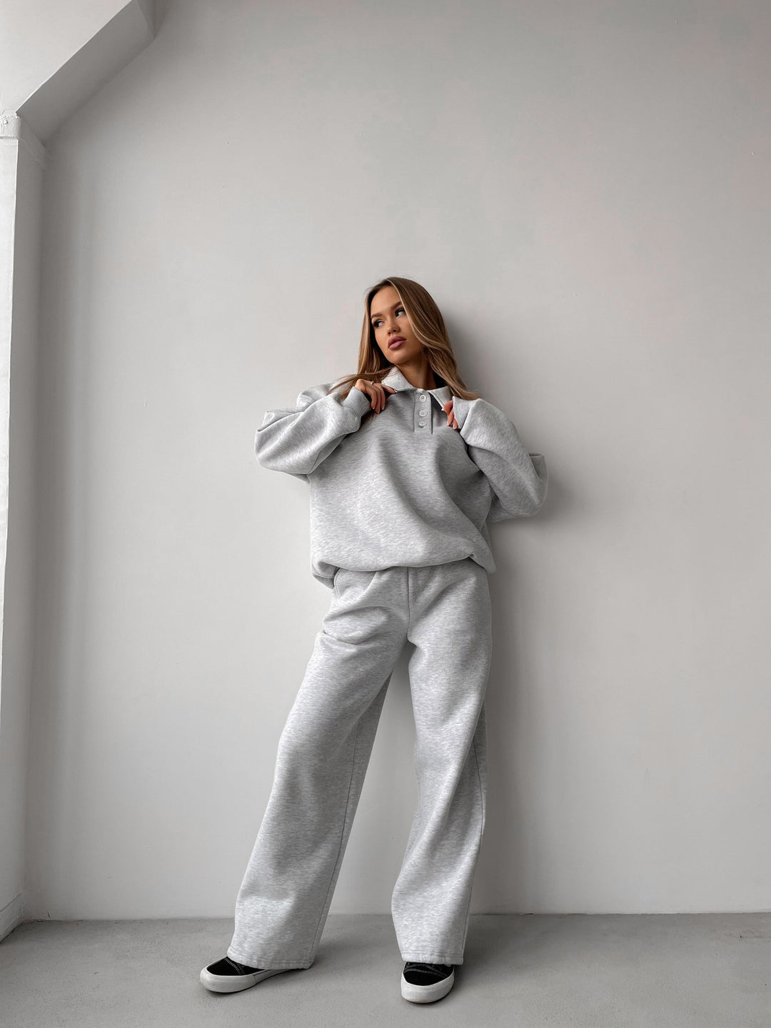 Damen Polo-Sweatshirt und Relax-Fit Jogginghose Set aus French Terry Drune