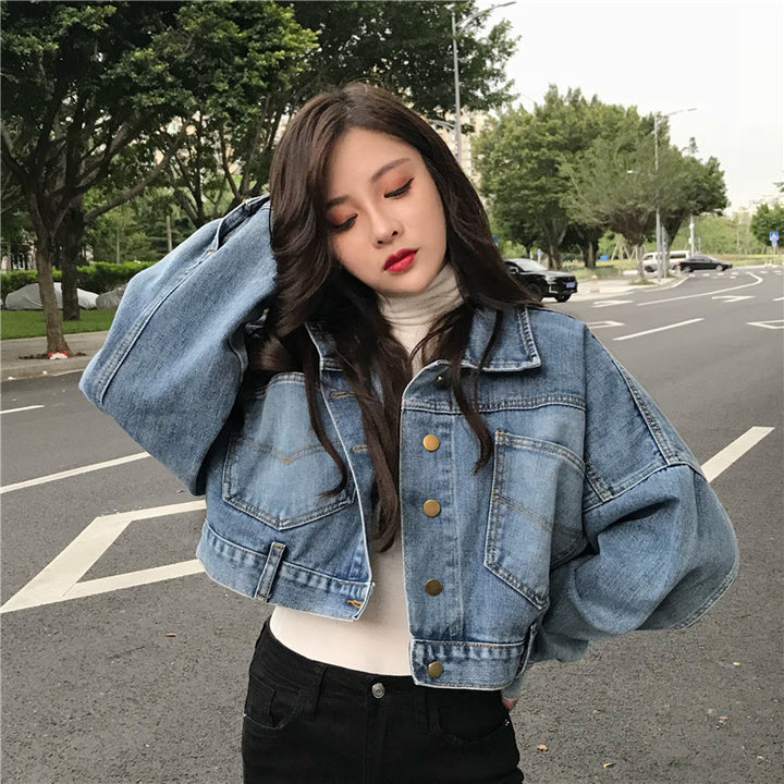 Damen cropped Denimjacke mit oversized Schnitt Drune