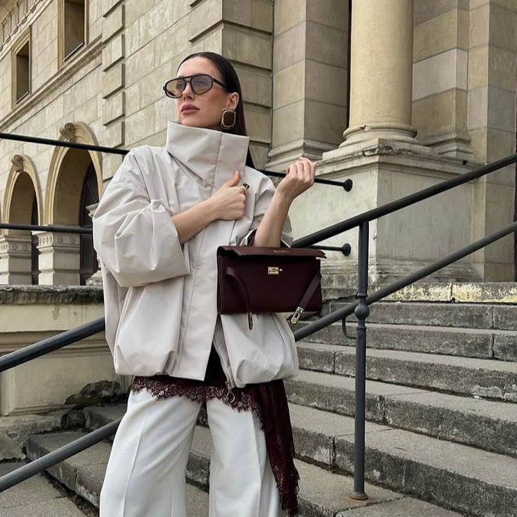 Damen Boxy-Kurzsteppjacke mit hohem asymmetrischem Stehkragen Drune