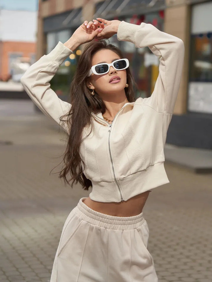 Damen Sportliches Loungewear-Set mit cropped Hoodie und bequemen Jogginghosen
