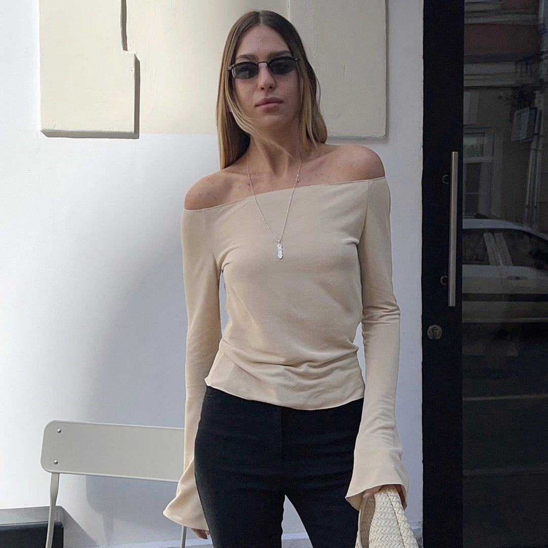Damen Figurbetontes Off‑Shoulder Langarmshirt mit ausgestellten Manschetten Drune