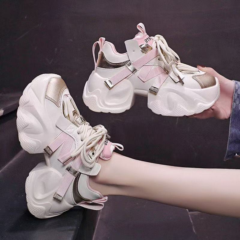 Damen Sportliche Sneaker mit innovativem Dämpfungssystem und futuristischem Design Drune
