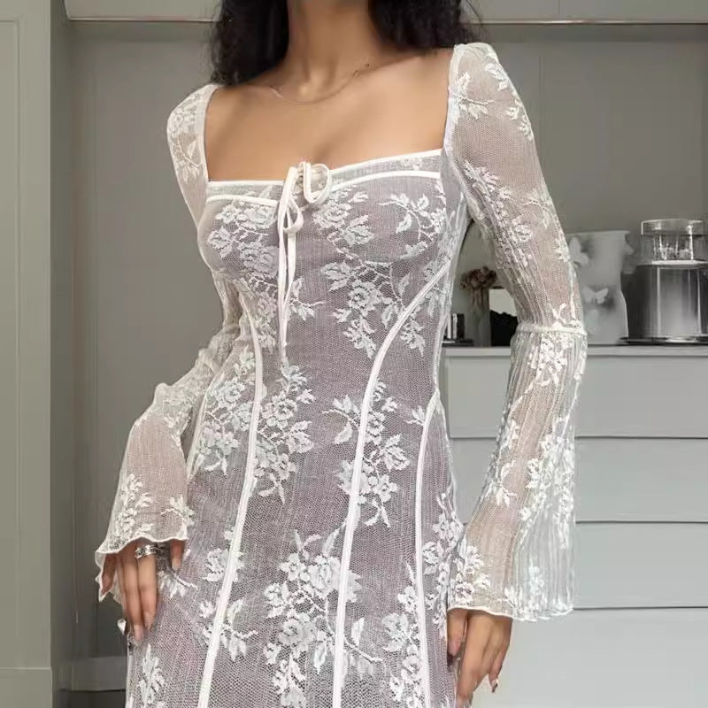 Damen Spitzenkleid mit Korsagen-Bustier, Glockenärmeln & zartem Spitzen-Overlay Drune