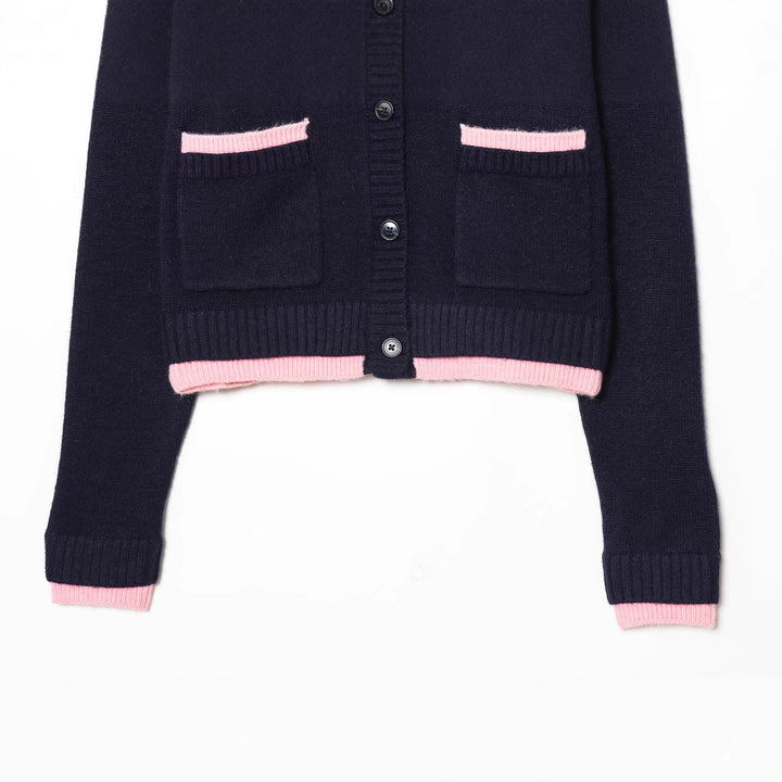 Damen nan gekürzte Strickjacke mit Knopfleiste, Rippenbündchen und dekorativen Taschen Drune