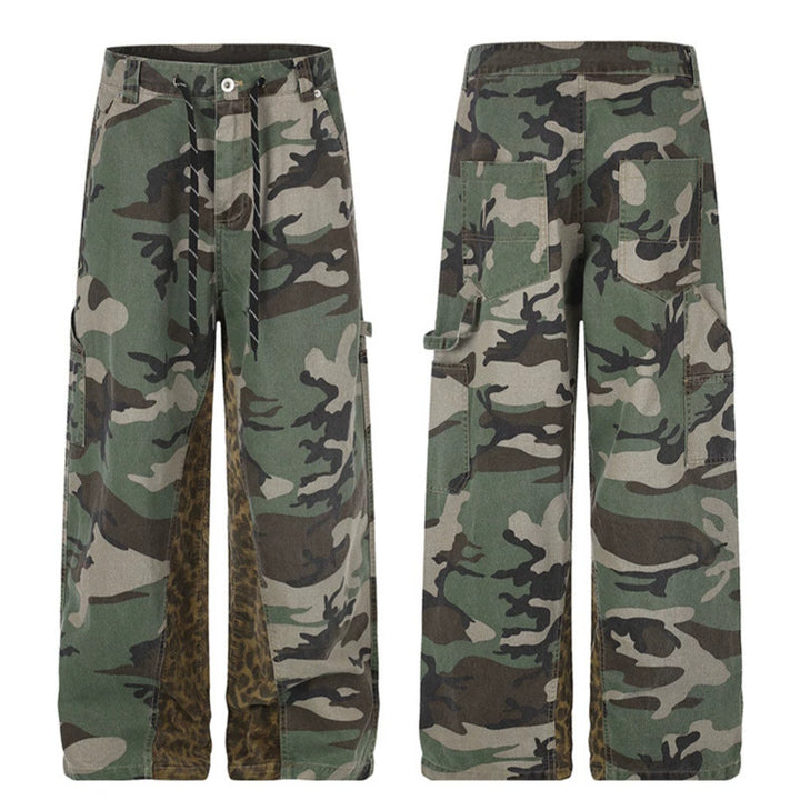 Damen weite Cargo-Hose mit Camouflage-Print und Leo-Kontrastbahnen Drune