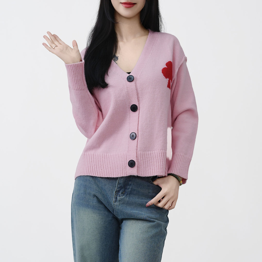 Damen Strickjacke mit Herzstickerei und weichem Material Drune