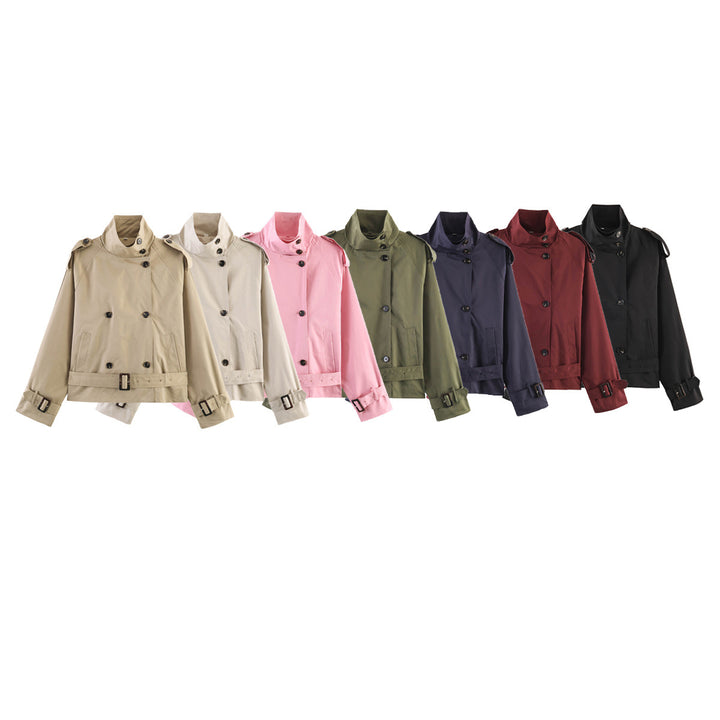 Damen 20+ kurzer Doppelreiher Trenchblouson im Boxy‑Cut mit Stehkragen Schulterklappen und verstellbarem Taillengürtel Drune