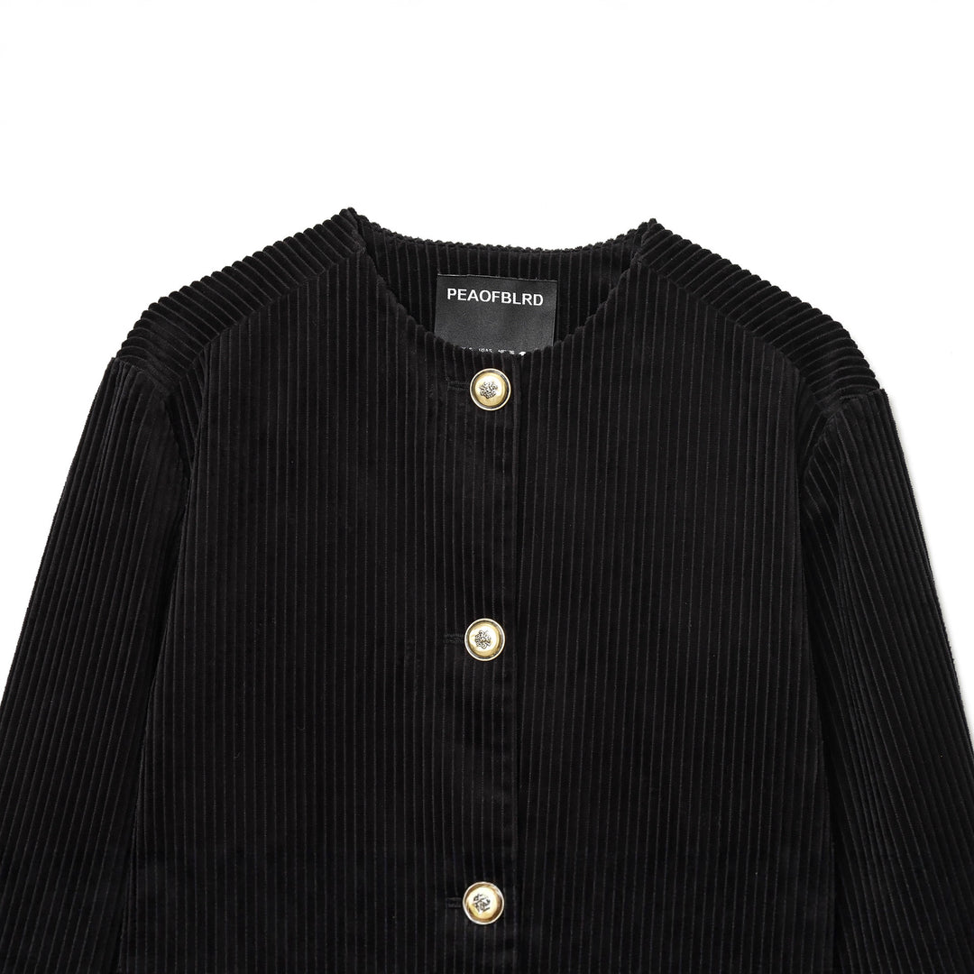 Damen nan kurze Cordjacke mit feiner Breitcord-Struktur, Rundhals und goldenen Zierknöpfen Drune