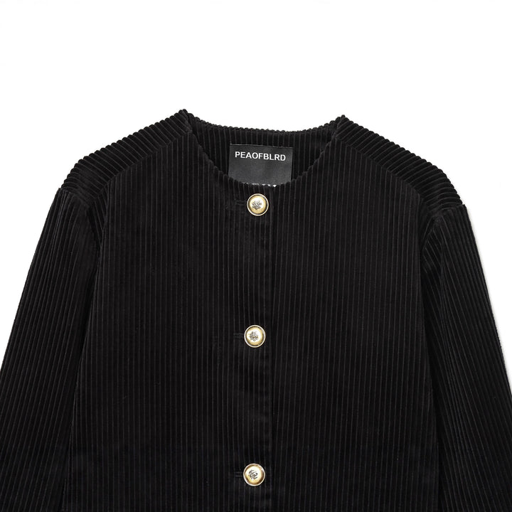 Damen nan kurze Cordjacke mit feiner Breitcord-Struktur, Rundhals und goldenen Zierknöpfen Drune