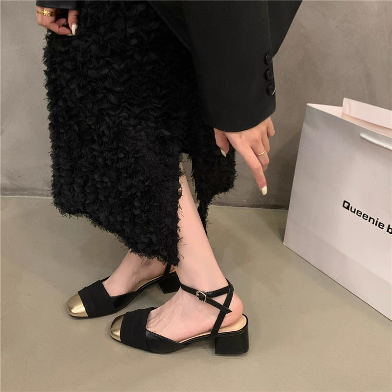 Damen nan elegante Sandalette mit niedrigem Blockabsatz, metallischer Kappenspitze und verstellbarem Knöchelriemen Drune