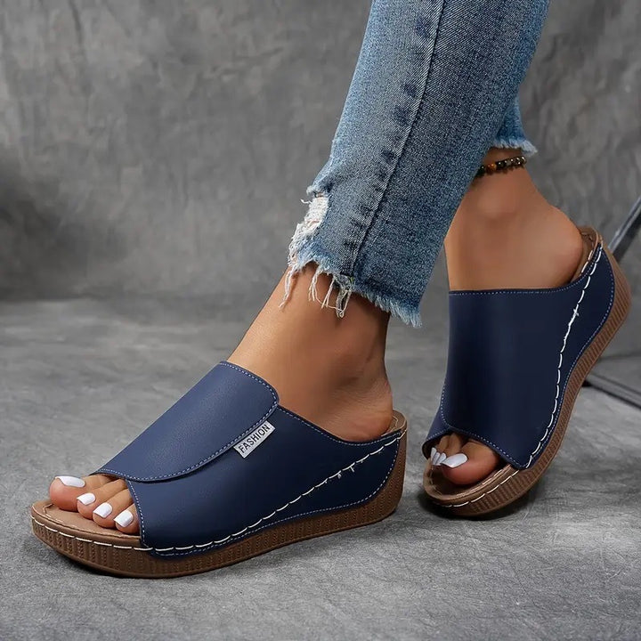 Damen nan anatomisch geformte Schlupf-Sandale mit ergonomischer Keilsohle und genähter Randnaht Drune