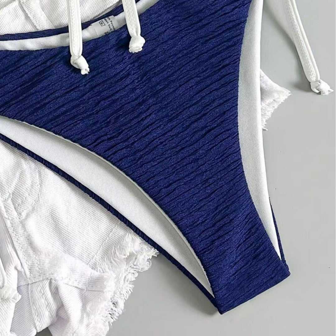 Damen Bandeau-Bikini mit verspielten Raffungselementen Drune