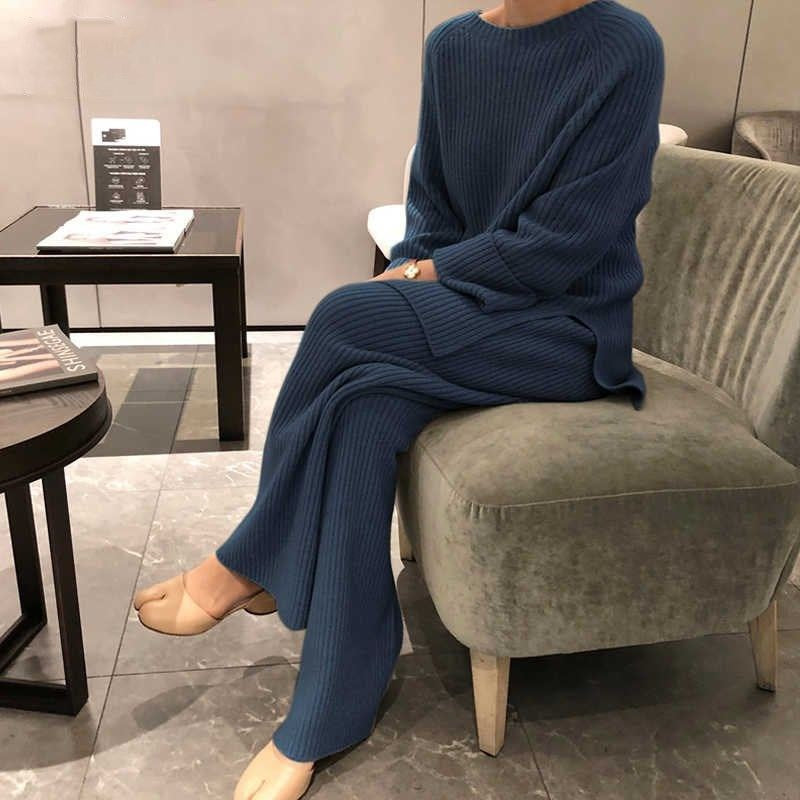 Damen modisches Strickensemble mit lässigem Pullover und weitem Hosenabschluss Drune