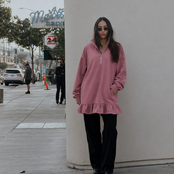 Damen Oversize-Sweatkleid mit halbem Reißverschluss, Ballonärmeln, seitlichen Eingrifftaschen und Volant-Saum Drune