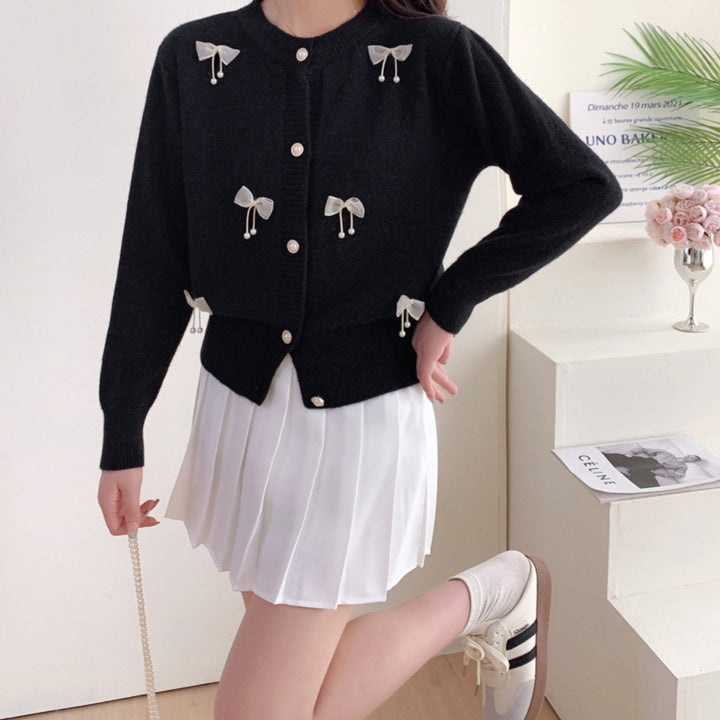 Damen Strickjacke mit Spitzenverzierungen und Knopfdetails Drune