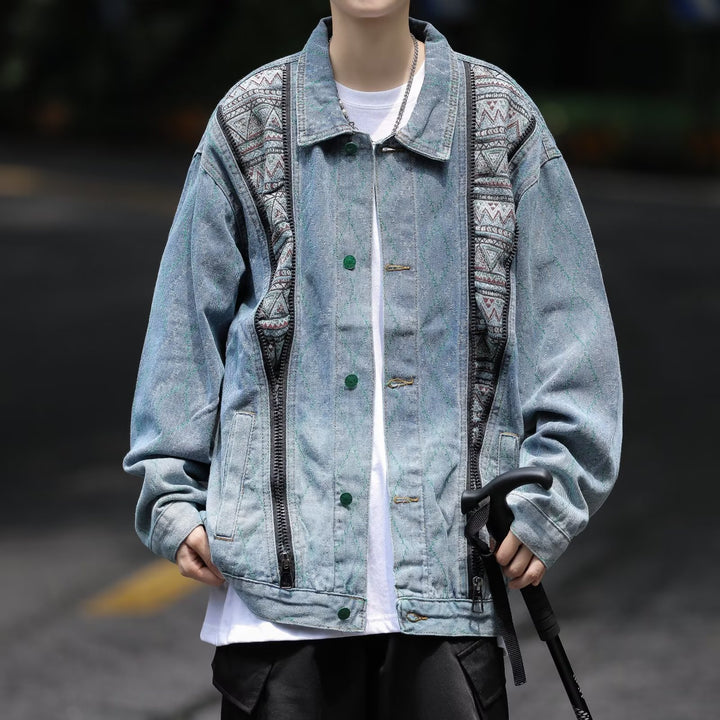 Herren Denim-Jacke mit buntem Ethno-Design und praktischen Reisverschlüssen Drune