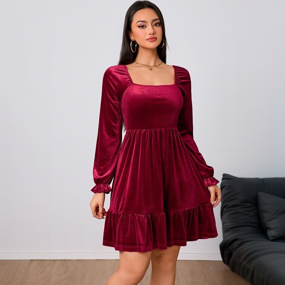 Damen Samtkleid mit quadratischem Ausschnitt, gerafften Puffärmeln und stufigem Tellerrock Drune