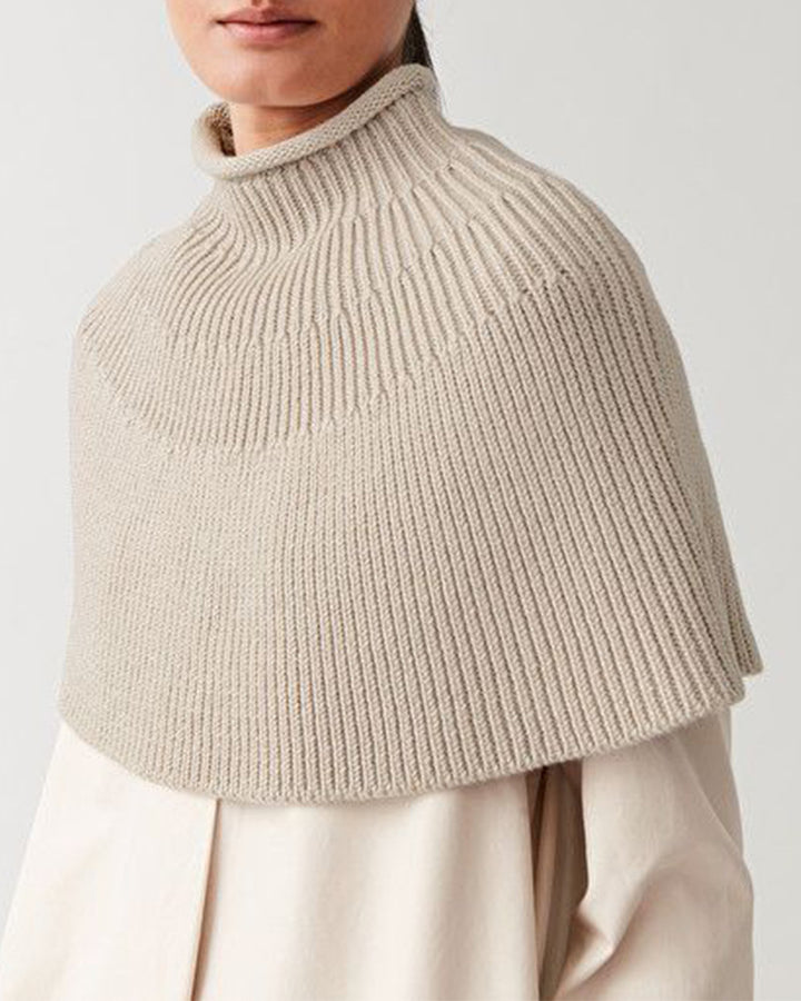 Damen Strick-Cape mit hohem Kragen und feiner Rippstruktur Drune