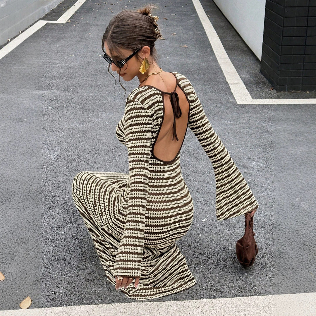 Damen Figurbetontes Ripp‑Midikleid mit Trompetenärmeln und taillierter Schnittführung Drune