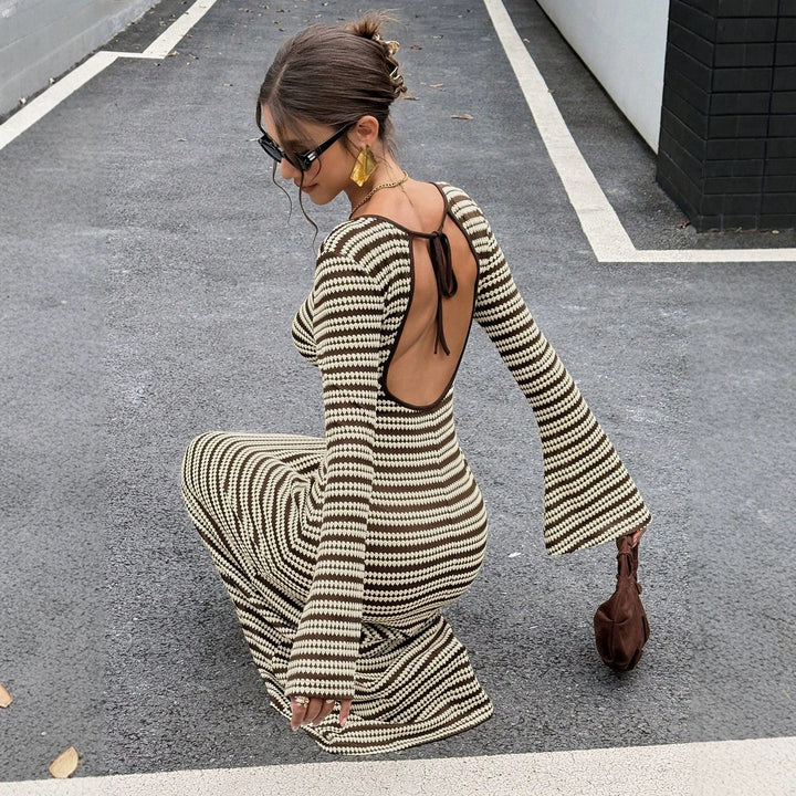 Damen Figurbetontes Ripp‑Midikleid mit Trompetenärmeln und taillierter Schnittführung Drune