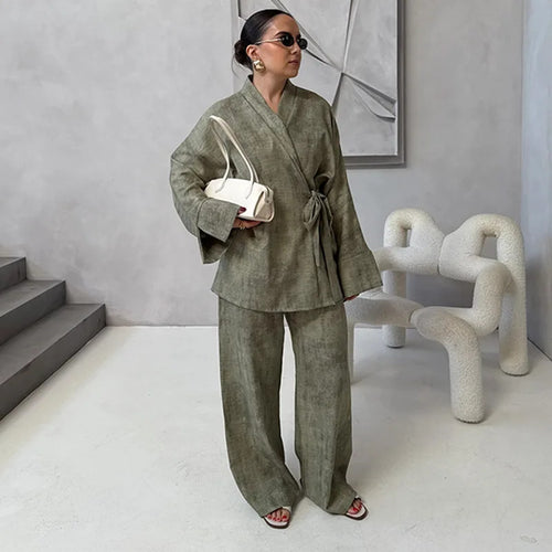 Damen Leichtes Loungewear Set mit Wickeljacke und weiten Haremshosen Drune