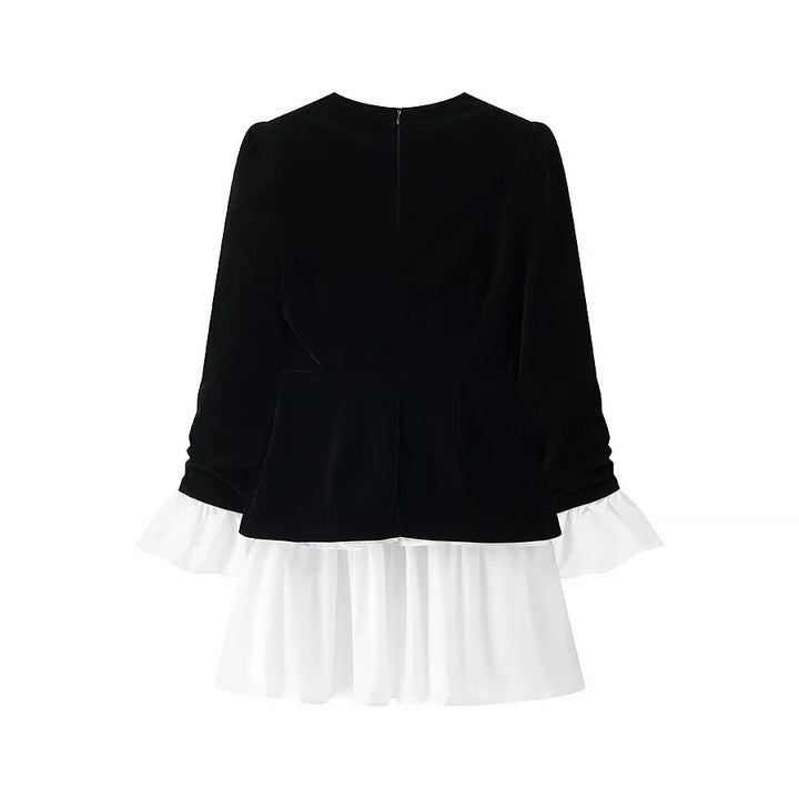 Damen nan viktorianische Samtbluse mit Stufenvolant-Rockdetail und Zierknopfleiste Drune