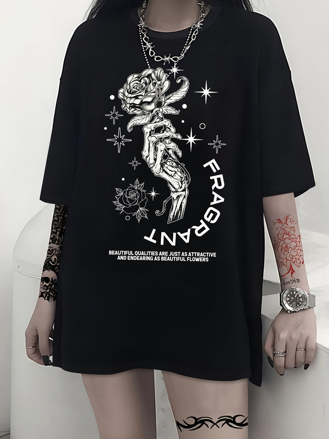 Damen T-Shirt mit künstlerischem Skelettmotiv und einzigartigem Druck Drune