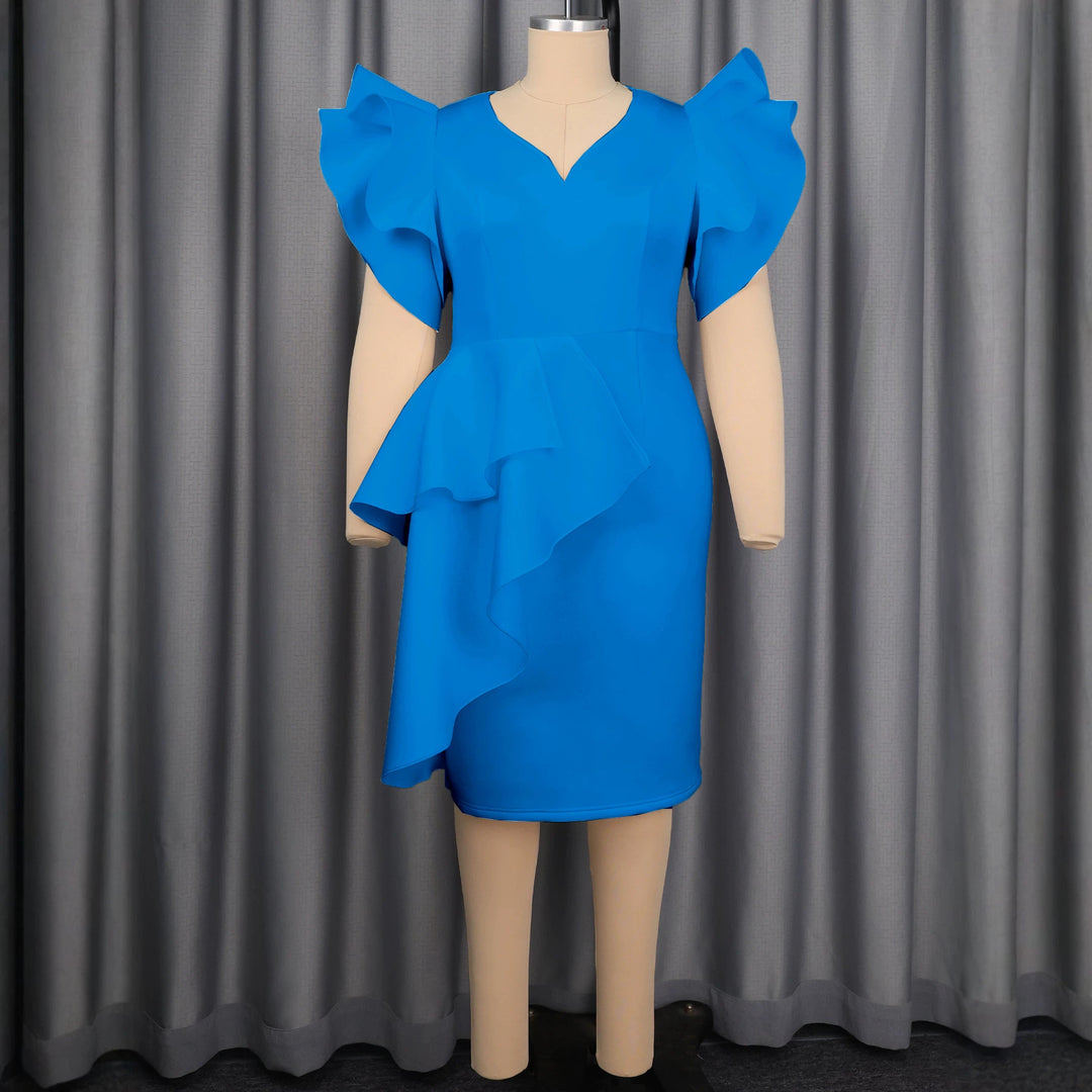 Damenkleid mit voluminösen Rüschen und asymmetrischem Saum Drune