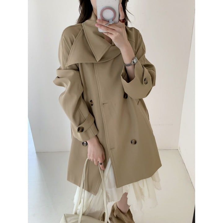 Damen Kurztrench mit extra weitem Revers, Raglanärmeln und Hornknopfdetails Drune