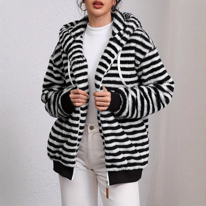 Damen kuschelige Fleecejacke mit gestreiftem Muster und praktischen Taschen Drune
