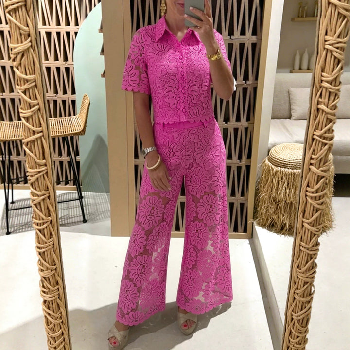 Damen nan elegante Spitzenkombination mit kurzärmeliger Hemdbluse, Muschelsaum und taillierter Palazzohose mit Bindegürtel Drune