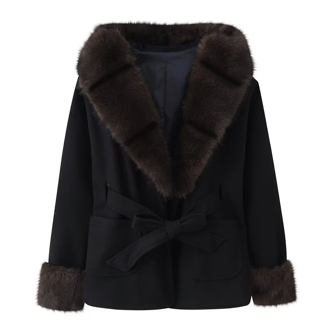 Damen Kurzer Wollmix-Mantel mit Kunstfellkragen, Taillengürtel und aufgesetzten Taschen Drune