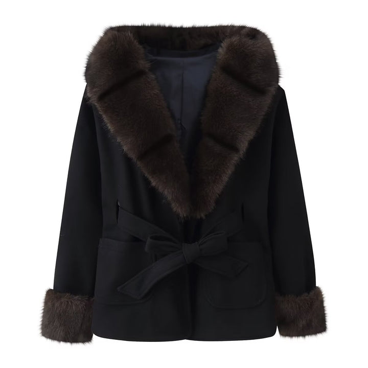 Damen Kurzer Wollmix-Mantel mit Kunstfellkragen, Taillengürtel und aufgesetzten Taschen Drune
