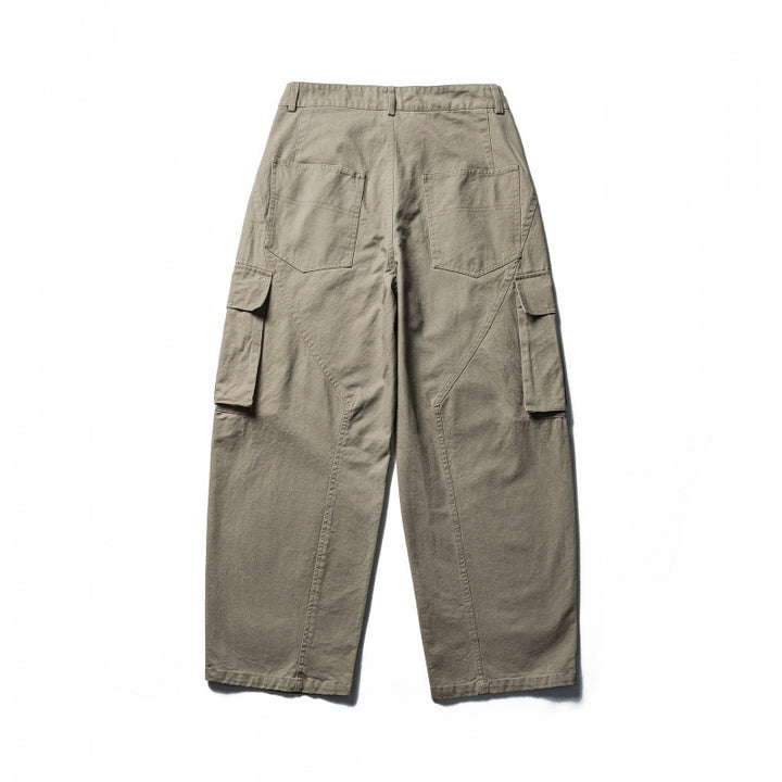 Unisex Weite Cargo-Hose im Baggy‑Schnitt mit tiefem Schritt, aufgesetzten Klappentaschen und cleanem Finish Drune