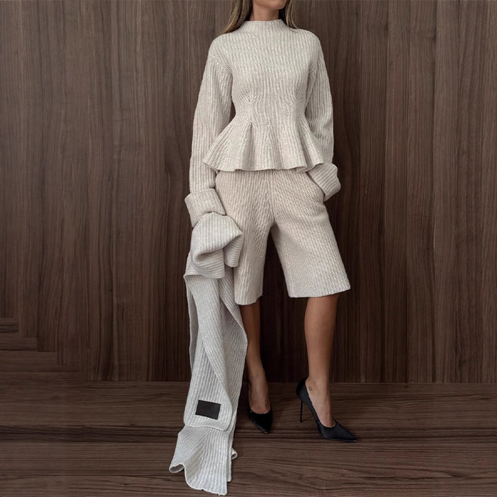 Damen Feinstrick-Zweiteiler mit tailliertem Peplum-Pullover und High-Waist-Bermuda Drune