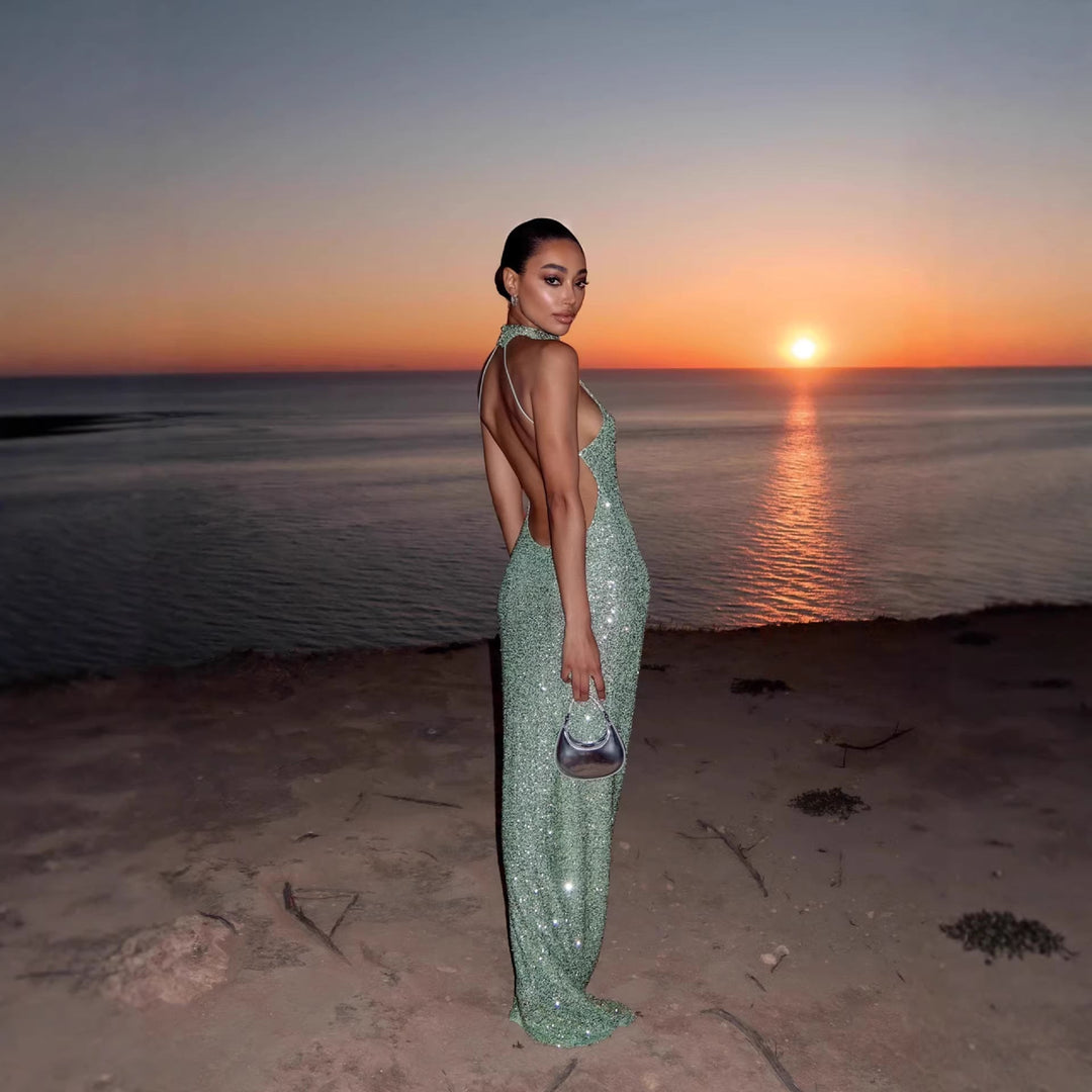 Damen Glitzerndes Abendkleid mit hohem Kragen und figurbetontem Schnitt Drune