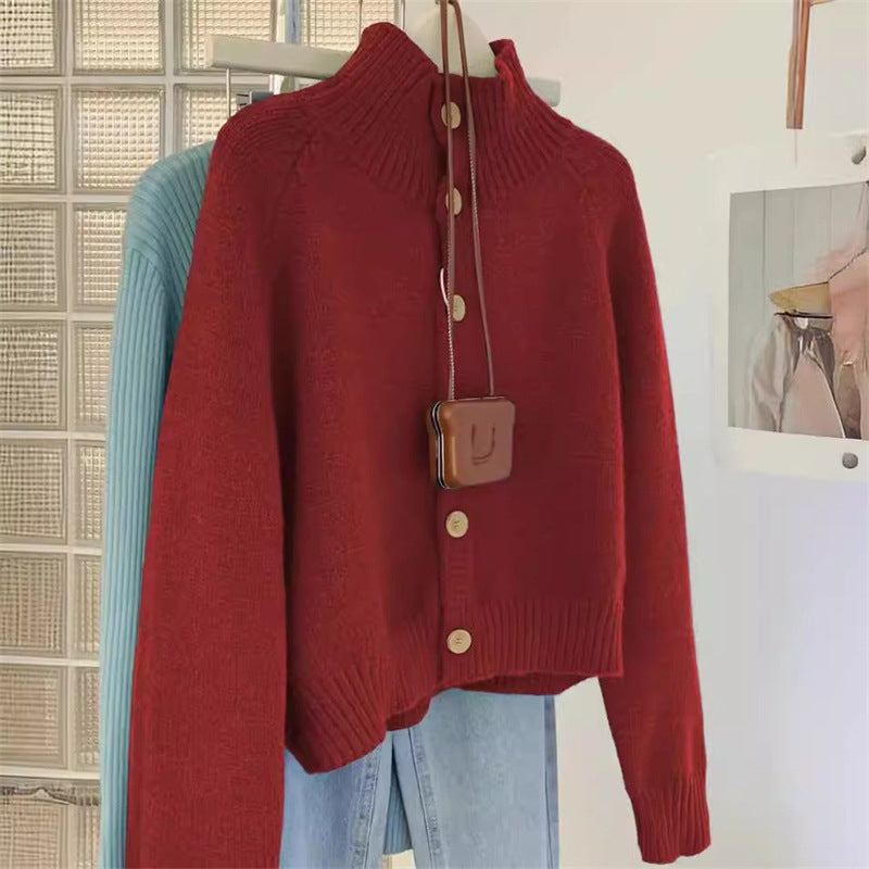 Damen Strickjacke mit hohem Kragen und großen Holzknöpfen Drune