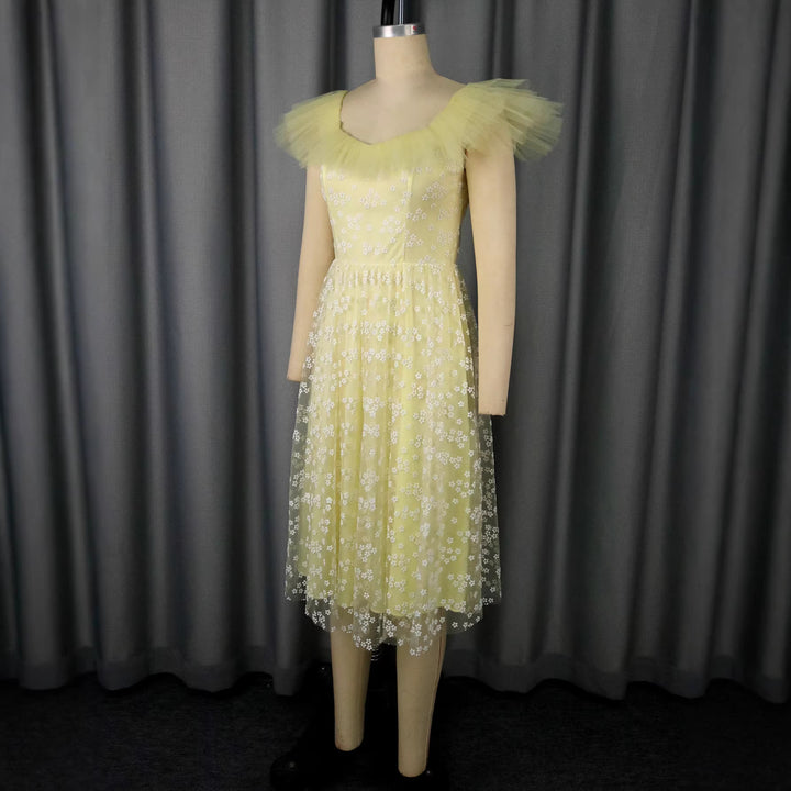 Damen Elegantes Tüllkleid mit floralem Muster und Puffärmeln Drune