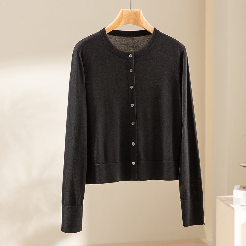 Damen Kurzgeschnittene Feinstrick-Cardigan mit Rundhalsausschnitt und tonaler Knopfleiste Drune