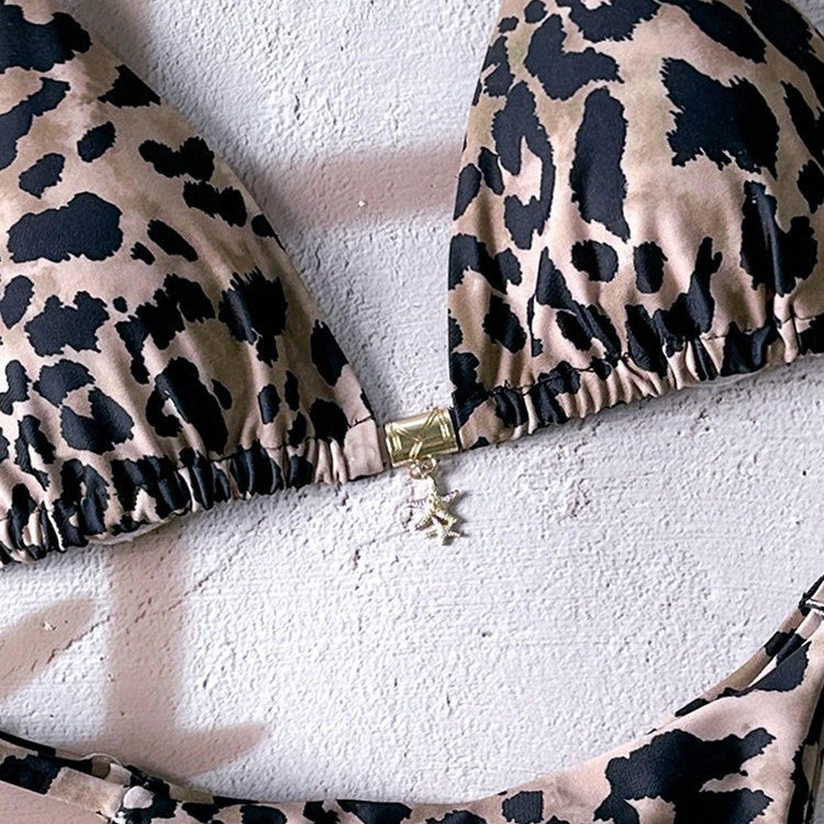 Damen Triangel-Bikini mit animalischem Muster und raffinierten Goldakzenten Drune