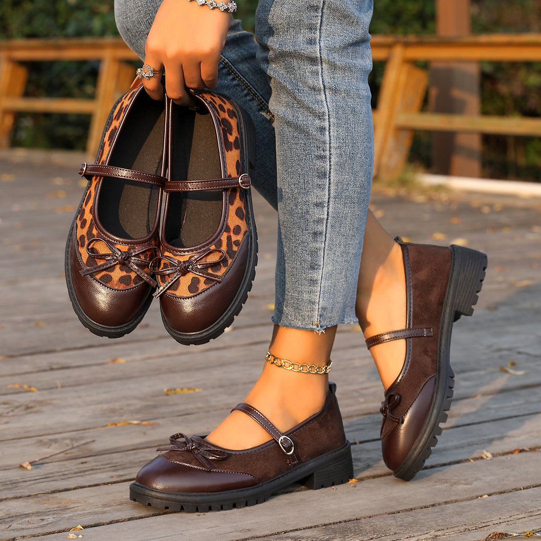 Damen nan Vintage-inspirierte Mary-Jane Ballerinas mit Leopardenvelours, Zierschleife und profilierter Gummisohle Drune