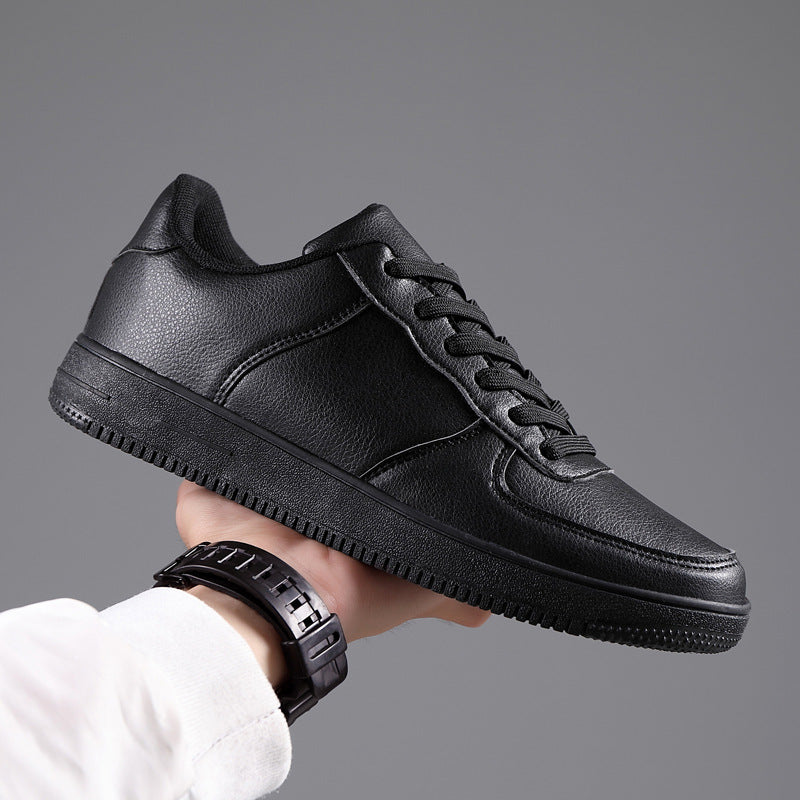 Unisex Plateau-Low-Top-Sneaker mit gepolstertem Einstieg und profiliertem Gummiaußensohle Drune