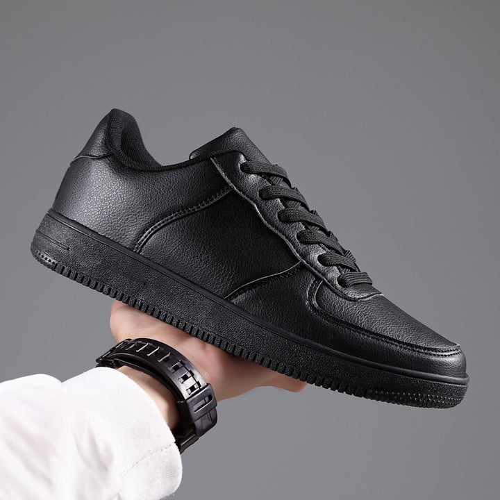 Unisex Plateau-Low-Top-Sneaker mit gepolstertem Einstieg und profiliertem Gummiaußensohle Drune