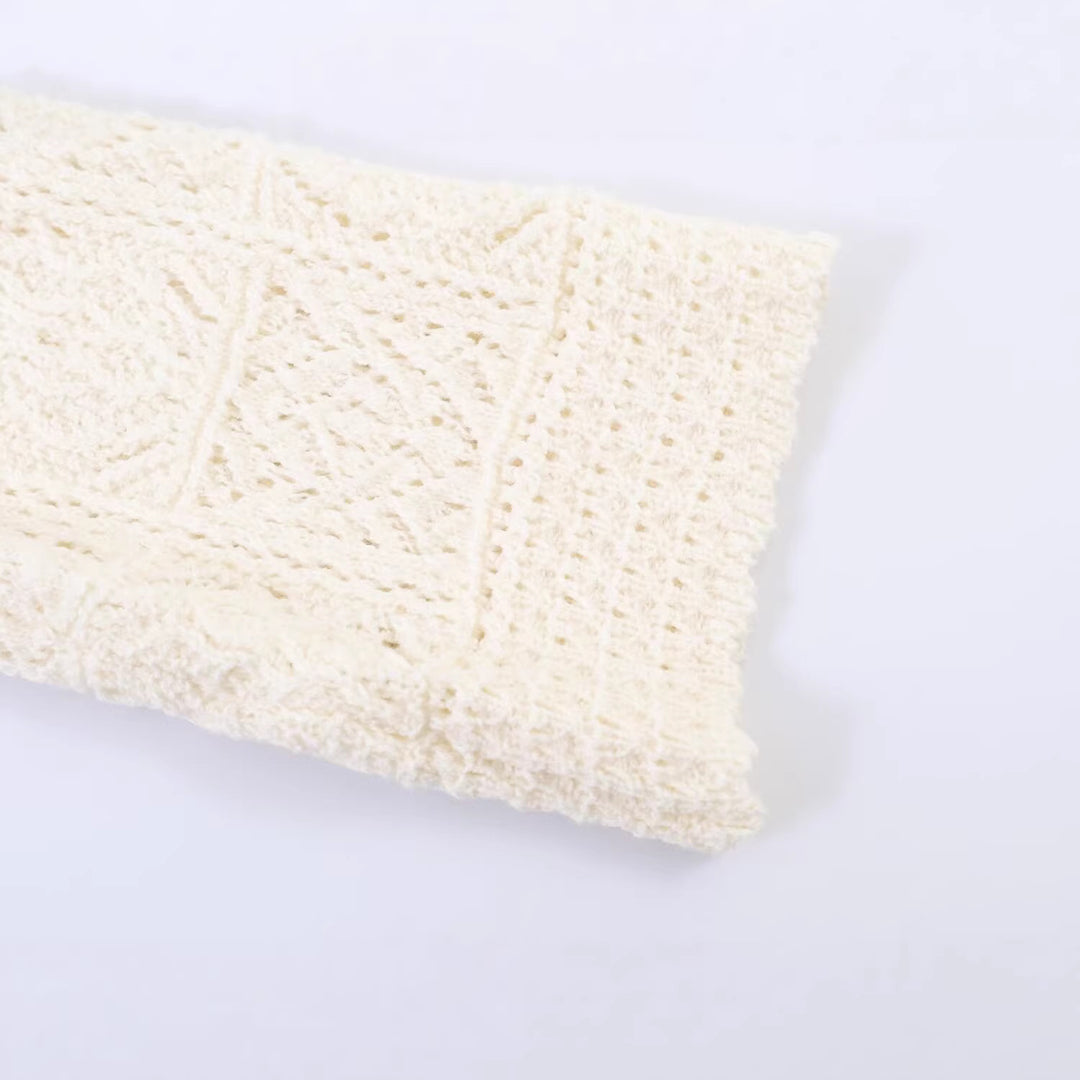 Damen Häkelstrick-Cardigan mit Rundhals, filigranem Lochmuster und Zierknöpfen Drune