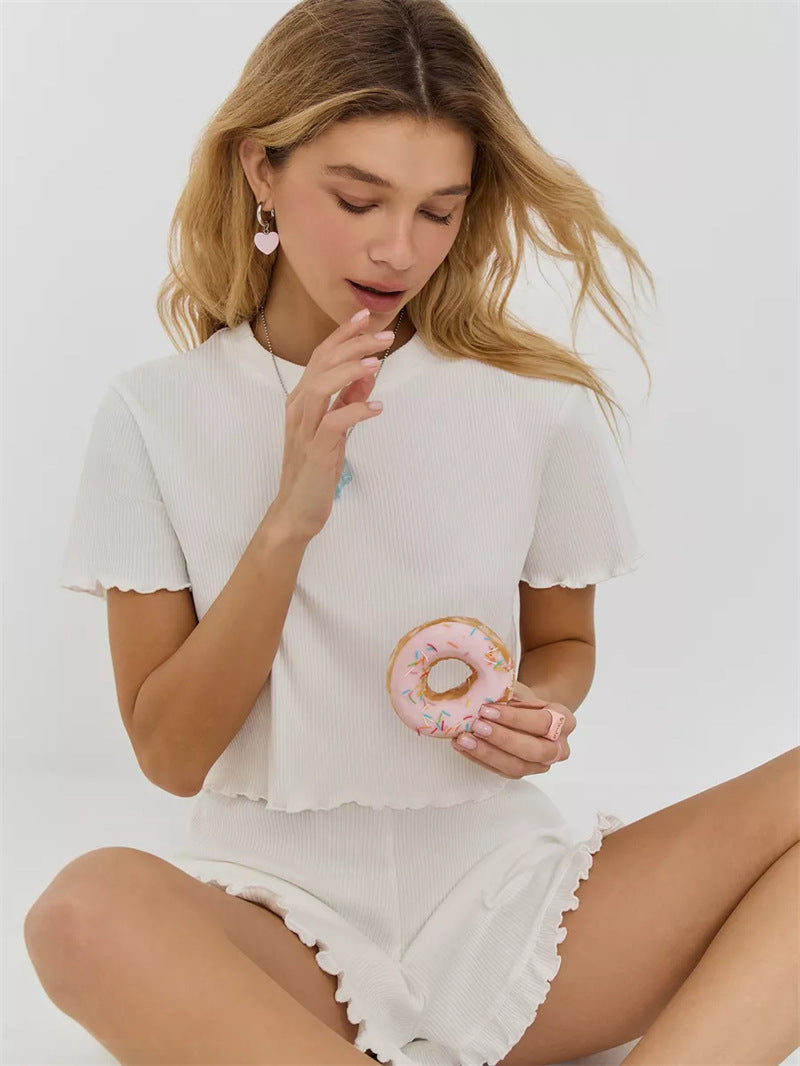Damen lässiges Freizeitoberteil und Shorts-Set mit Rippstruktur und verspieltem Volant