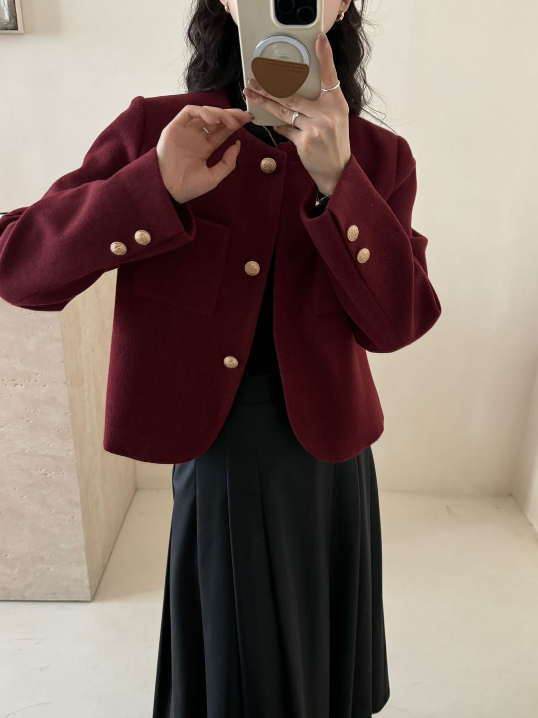 Damen Kurzblazer mit rundem Ausschnitt, Strukturstoff und goldenen Knöpfen Drune
