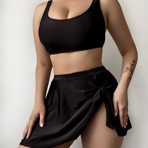 Damen Sportliches Badeoutfit mit schmeichelndem Rock Drune