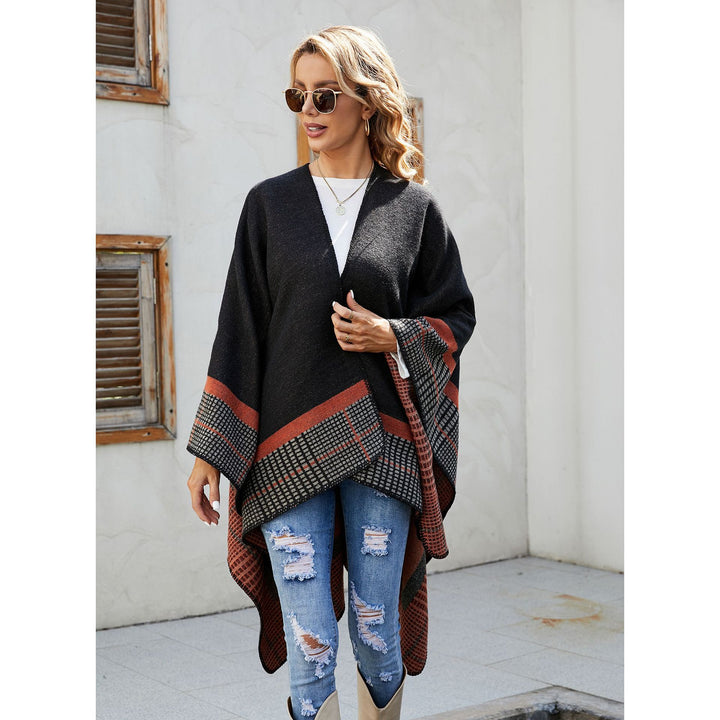 Damen Oversize-Capeponcho aus Wollmix mit kastigem Fall und feiner Bordürenstruktur Drune