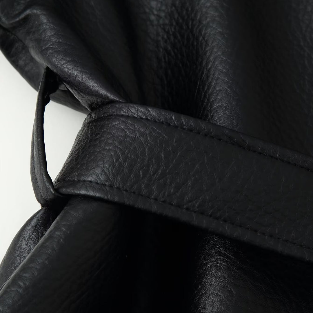 Damen Kurzblazer aus veganem Leder mit Schalkragen und Taillenbindegürtel Drune